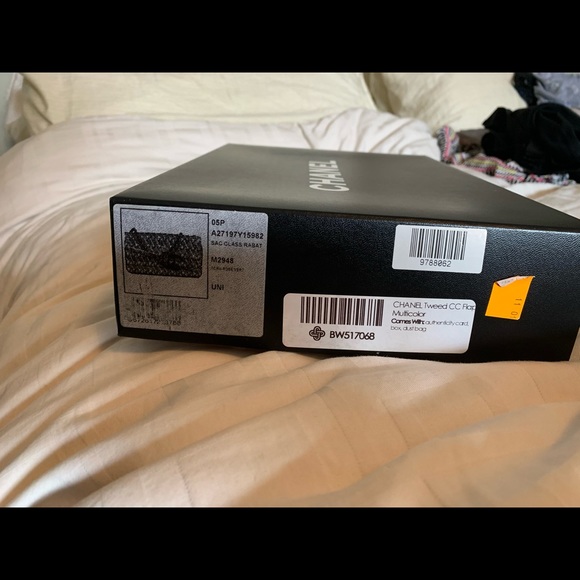 Chanel Tweed Bag - Picture 4 of 10